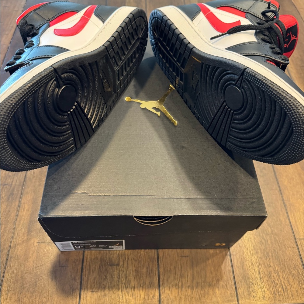 Nike Black and Red Sneakers